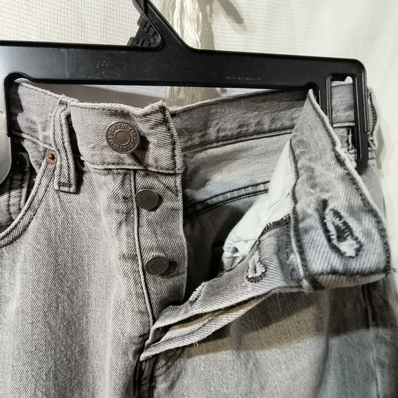 Levi 501 Red Tab Button Fly Gray Wash 28×32 - Picture 7 of 12